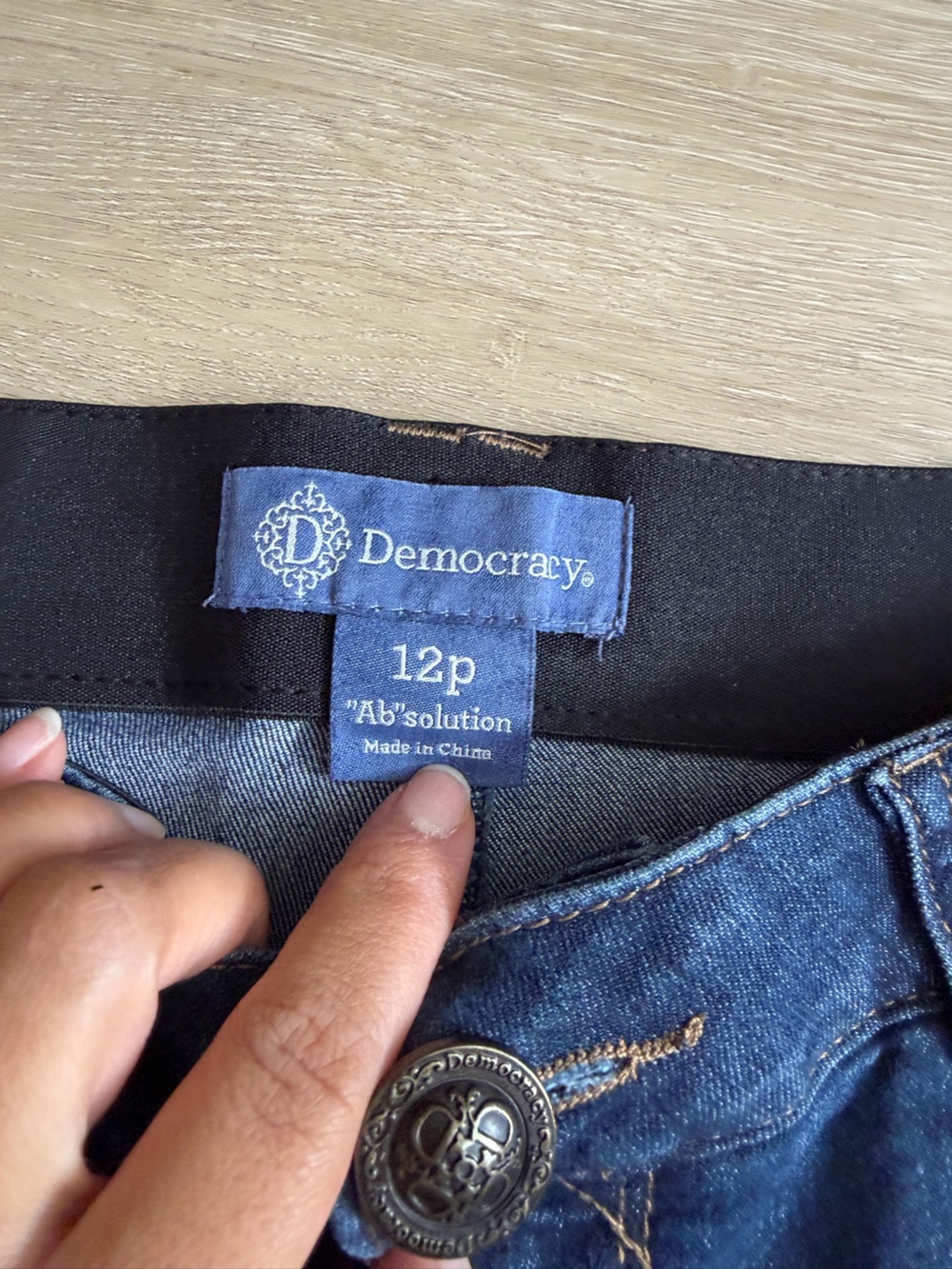 Democracy "Ab"solution Straight Leg Mid Rise Slimming Jeans Medium Wash SZ 12P - Picture 6 of 9